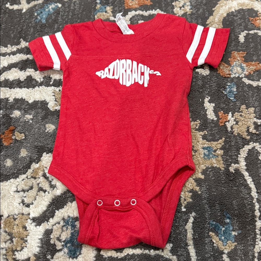 Arkansa Razorback Onsie Size 6‎ Months Red White